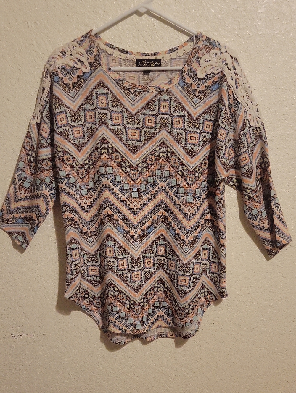 Women's Chevron Lace-Shoulder Top - Blue & Cream & Tan - 3/4 Sleeve